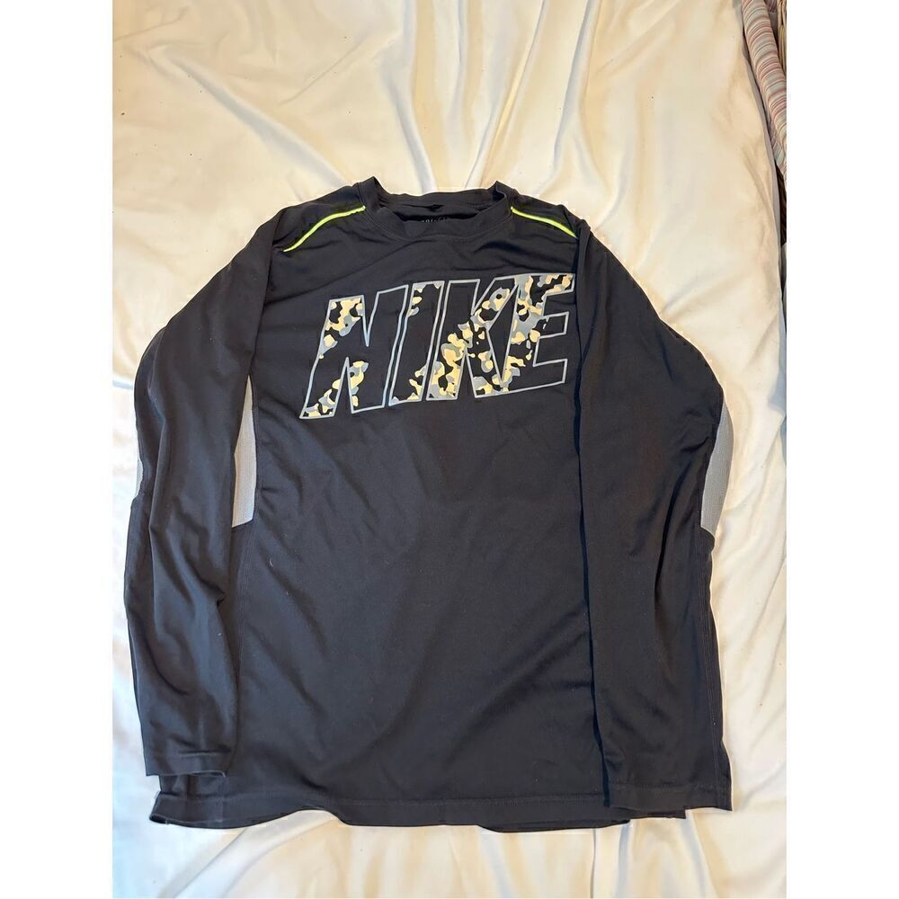 Nike boys T-shirt size XL
